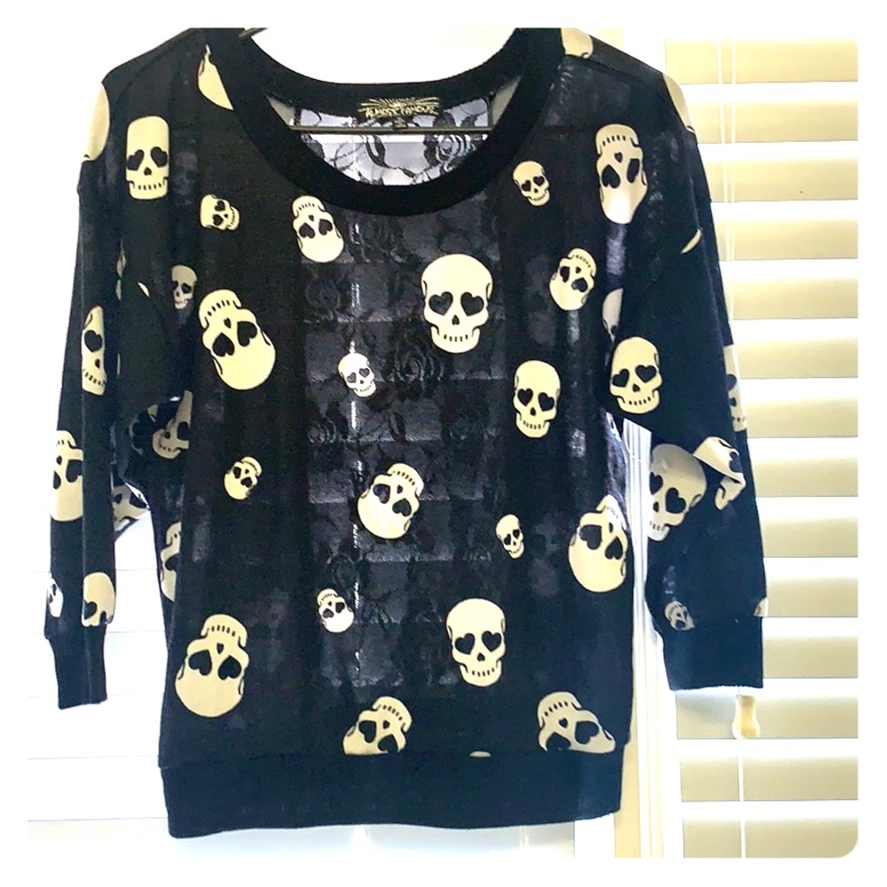 Almost famous skull and hearts 3/4 sleeve sweater.